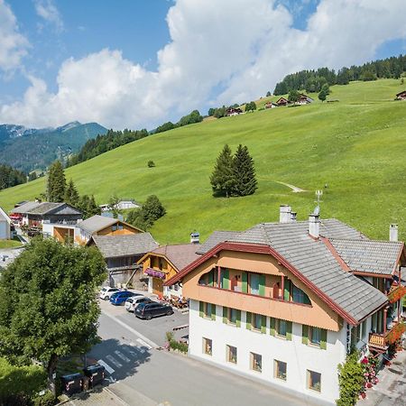 Gasthof Albergo Dolomiten Braies  Exterior photo